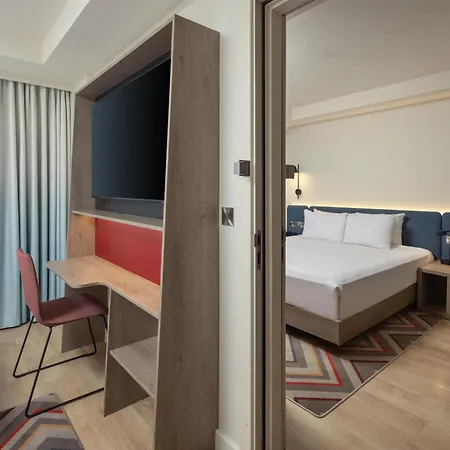 Hampton By Hilton London City-3